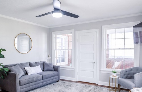 Hardwick Apartment | Remodeled Apartment Downtown