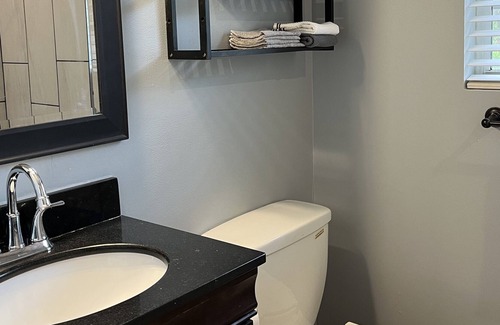 Buechel Apartment | Remodeled apartment 15 mins. From downtown Louisville