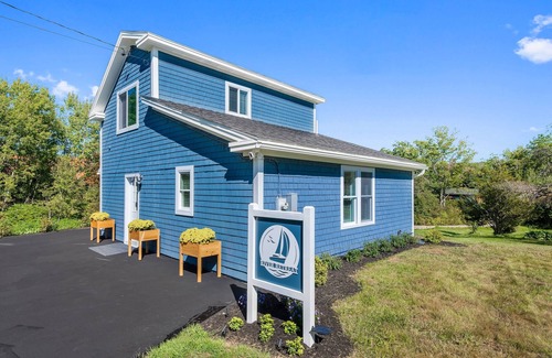 Winterport Cottage | Remodeled cottage with river views, propane firepit + wifi