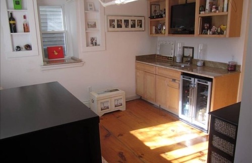 Yachting Village House | Remodeled Downtown Newport Home: Steps from Everything in Town