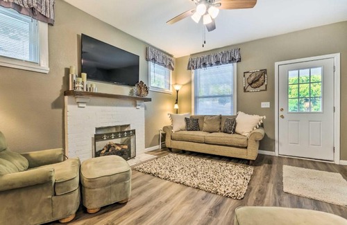 Hot Springs House | Remodeled Dtwn Hot Springs Home with Porch!