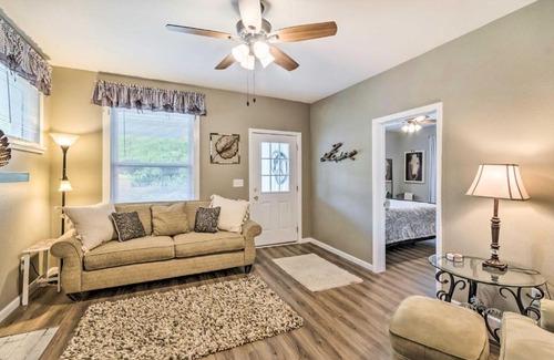 Hot Springs House | Remodeled Dtwn Hot Springs Home with Porch!