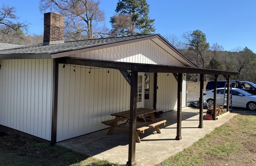 Mena House | Remodeled family cabin less than 1 mile from fire road entrance to Wolf Pen Gap