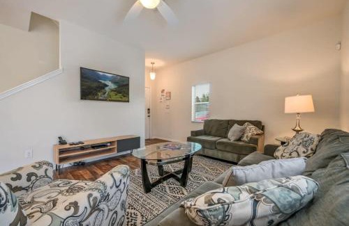 Bellavida House | Remodeled Gem - Comfort & Location