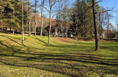 Howard House | Remodeled Handicap Access 3-Bedroom, Off I80 exit 158