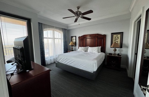 Destin Resort | REMODELED High Floor-Large 3 bedroom/3 full bath corner unit