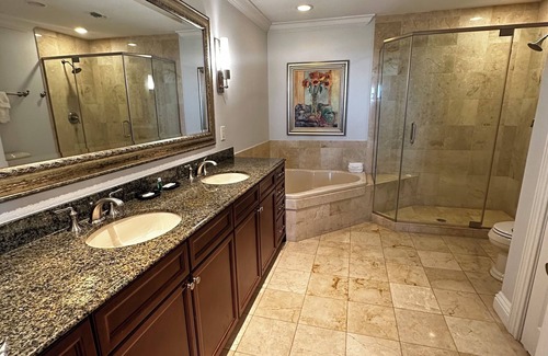Destin Resort | REMODELED High Floor-Large 3 bedroom/3 full bath corner unit