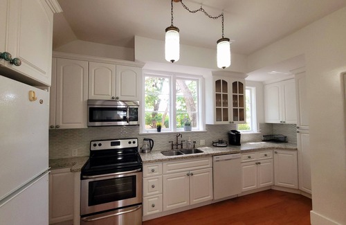 Ojus House | Remodeled historicn house - 9 min from the beach!