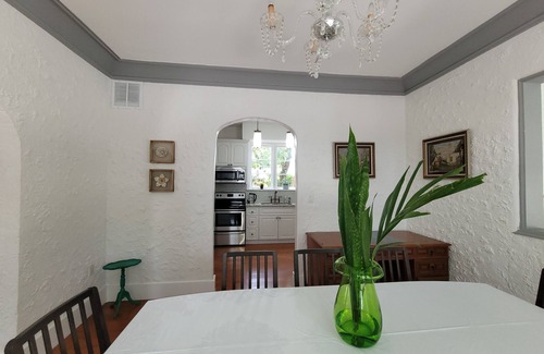 Ojus House | Remodeled historicn house - 9 min from the beach!