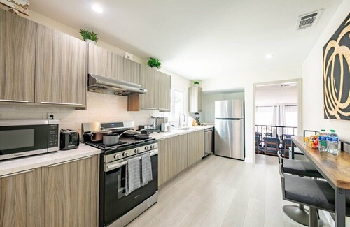 Rosemead House | Remodeled Home in Prime Location