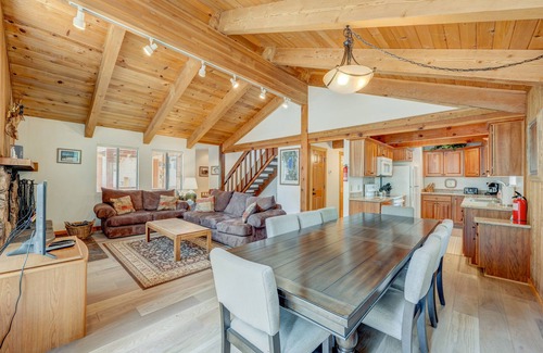 Truckee Ski Chalet | Remodeled home with private hot tub, pool access & free ski shuttle