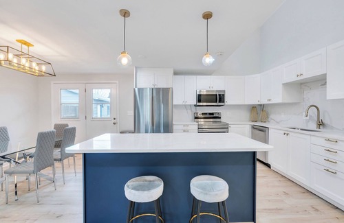 Kaysville House | Remodeled House - Close to Lagoon, Hill AFB, and hiking trails. Pet-friendly!