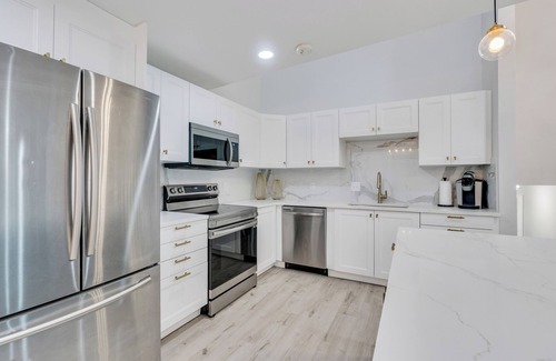 Kaysville House | Remodeled House - Close to Lagoon, Hill AFB, and hiking trails. Pet-friendly!