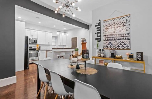 Hanover Place House | Remodeled in Midtown - Hot Tub by Plaza & Downtown