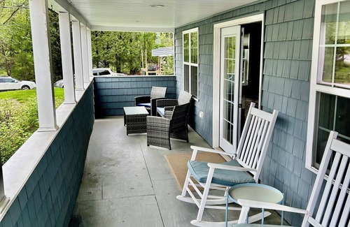 Bristol House | Remodeled Newfound Lake - home w/water views sleeps 10- close to ski mountains!