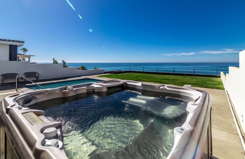 Primo Tapia House | REMODELED OCEANFRONT HOME WITH PRIVATE POOL AND HOT TUB