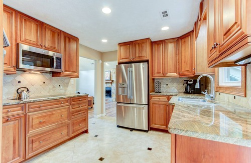 Peachtree City House | REMODELED PEACHTREE CITY HOME ON GOLF COURSE