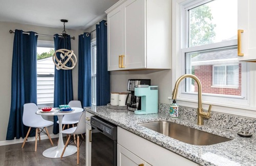 Dayton House | Remodeled-Pet friendly-5 min to WPAFB and Downtown