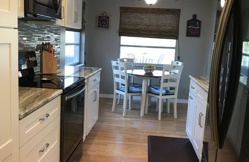 Englewood House | Remodeled Serene Lake Front Heated Pool House-3Bd/2Ba/LR/Kit-1.5 Miles to Beach!