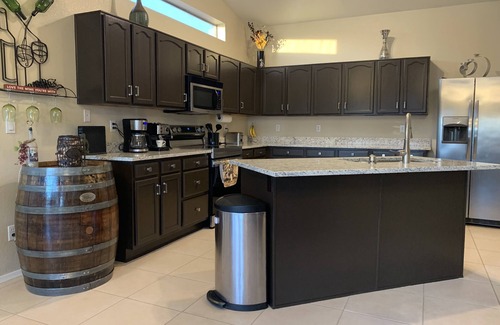 Chandler House | Remodeled single story home,1 mi to downtown Chandler, 14+ day discount, call us