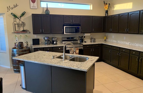 Chandler House | Remodeled single story home,1 mi to downtown Chandler, 14+ day discount, call us