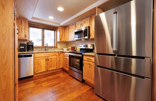 Whitefish House | Remodeled, Ski-in/Ski-out Family Friendly Condo, 4 bedrooms & 4.5 baths, hot tub
