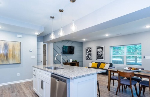 Buford Highway Cottage | Remodeled & Spacious. With Two Private En-suite Rooms
