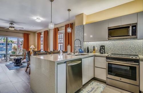 Marathon House | ★Remodeled tropical delight townhome★private plunge pool close to fun activities