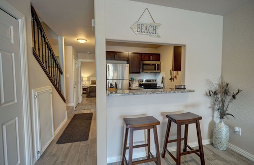 Corpus Christi House | Remodeled Waterfront Townhouse/Close to Beach