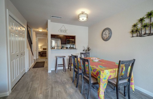 Corpus Christi House | Remodeled Waterfront Townhouse/Close to Beach