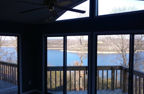 Eureka Springs House | Remote Beaver Lake Home with Stunning View
