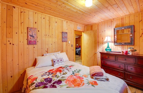 Glendo House | Remote Cabin with Gas Stove Less Than 7 Mi to Town!