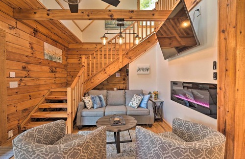 Purlear Cabin | Remote Mountain Escape w/ Hot Tub & 122 Acres!