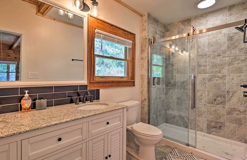 Purlear Cabin | Remote Mountain Escape w/ Hot Tub & 122 Acres!