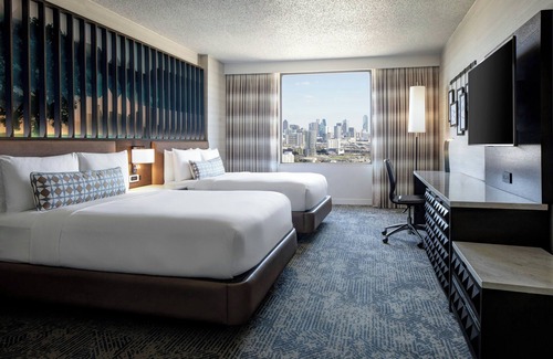 Dallas Hotel | Renaissance Dallas Hotel