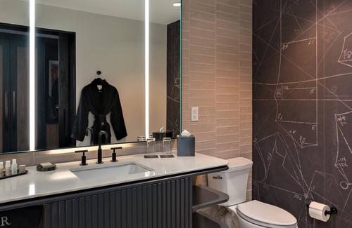 Wauwatosa Hotel | Renaissance Milwaukee West Hotel