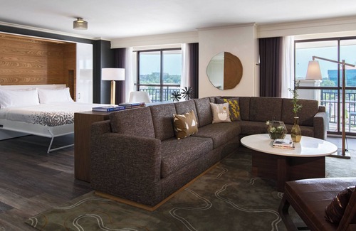 North Hills Hotel | Renaissance Raleigh North Hills Hotel
