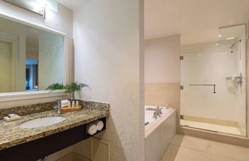 North Hills Hotel | Renaissance Raleigh North Hills Hotel