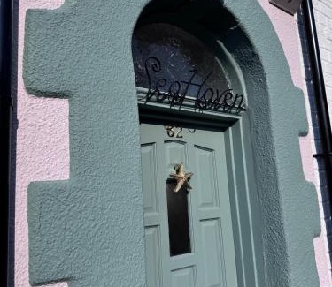 Cullercoats House | Renas Seahaven Cottage