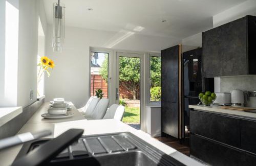Cribbs Causeway House | Renata's House