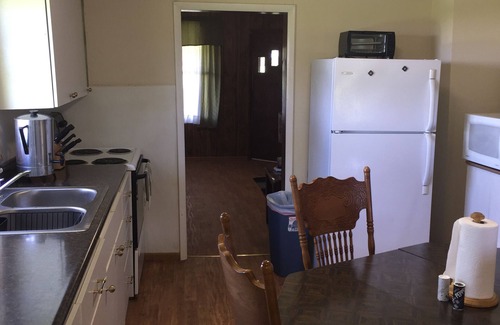 Nason Cabin | Rend Lake Hunting, Fishing, Golf Cabin