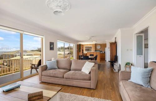 Ulladulla House | Rennies Beach Escape "Carinya"