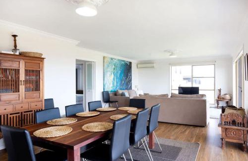 Ulladulla House | Rennies Beach Escape "Carinya"