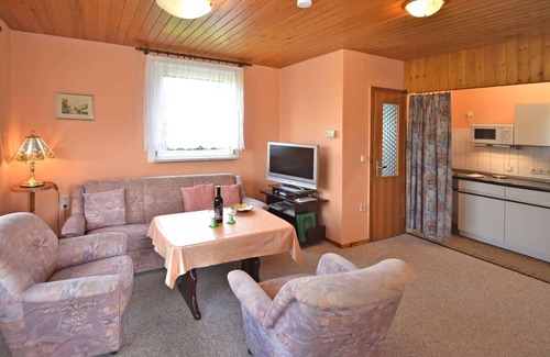 Grossbreitenbach House | Rennsteig Hiking Base