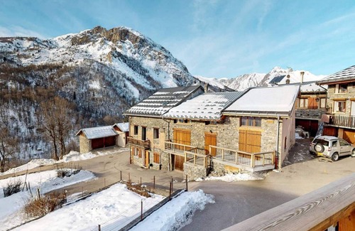 Saint-Marcel Ski Chalet | Renovated chalet with sauna, garage & Wi-Fi - Saint-Martin-de-Belleville