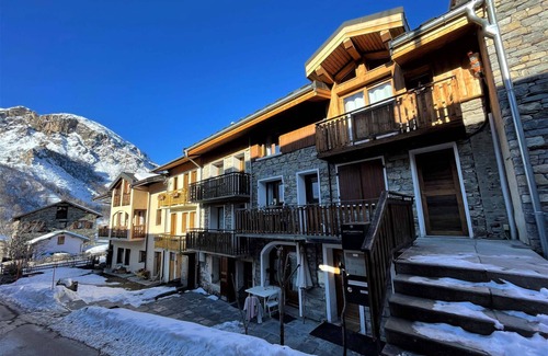 Saint-Marcel Apartment | Renovated Village House with 3 Bedrooms, Cozy Living, and Mountain Charm for 6 in St Marcel