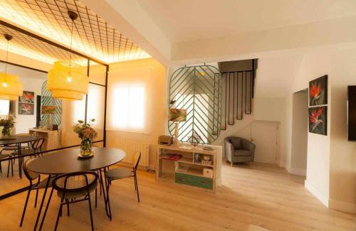 Guillena House | Renovación total post-covid Netflix, Piscina