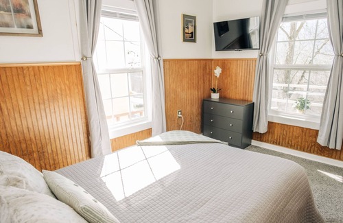 Gaines Cabin | Renovated 1-Bed Mountain Cabin