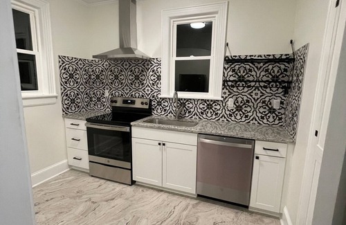 Forest Hills Apartment | Renovated 1 Bedroom in Forest Hills - B