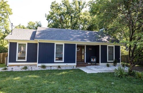 St. Matthews House | Renovated 2-BD house with WiFi, AC in Louisville